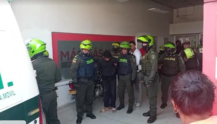 Los capturados por la Policía. 