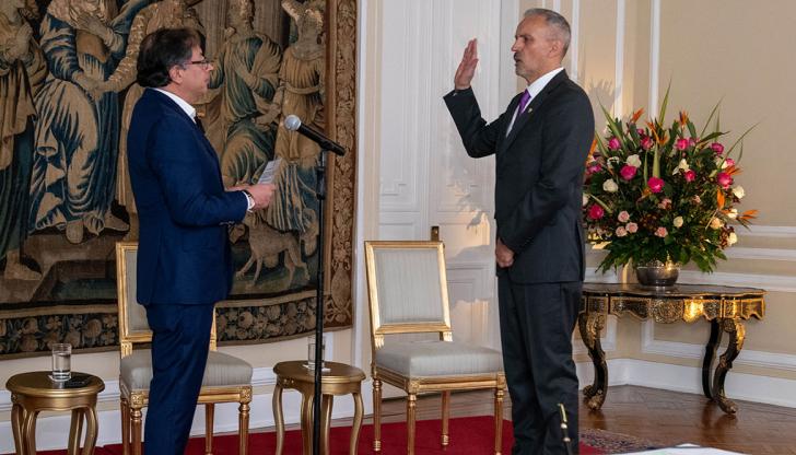 El Presidente Gustavo Petro en el acto de posesión del magistrado de la Sala Penal de la Corte Suprema de Justicia, Jorge Hernán Díaz Soto.