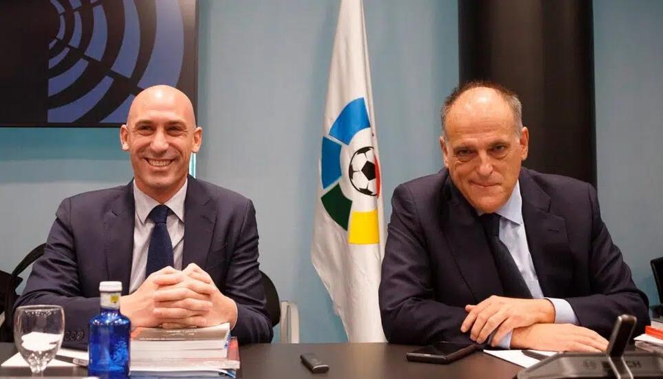 Luis Rubiales, presidente de la RFEF y Javier Tebas, presidente de la Liga española.