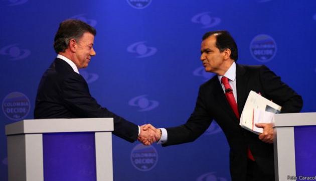 Aspecto de uno de los debates presidenciales entre Juan Manuel Santos y Óscar Iván Zuluaga.