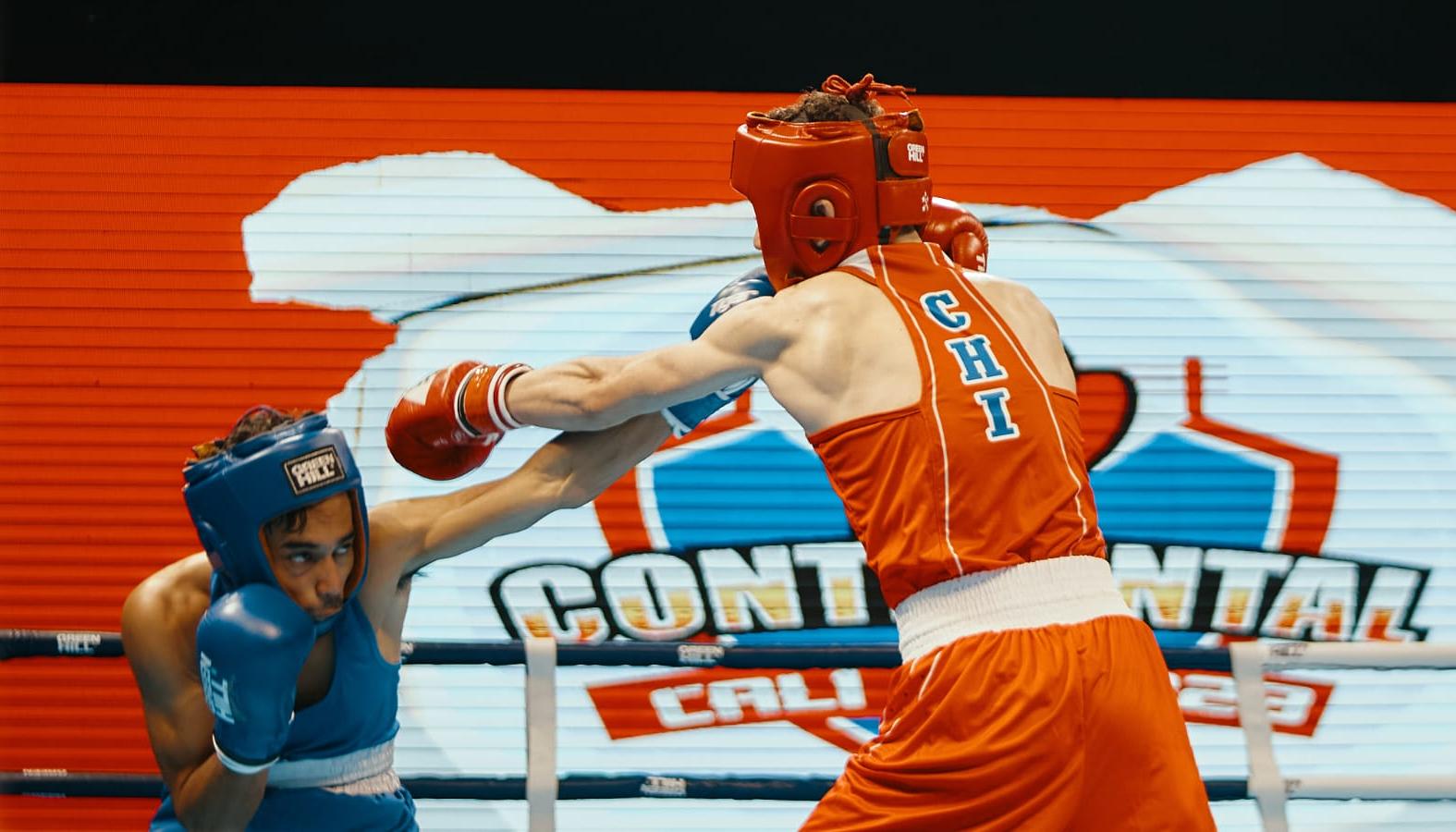 Quince combates hicieron parte de la segunda jornada del Continental de Boxeo en Cali. 