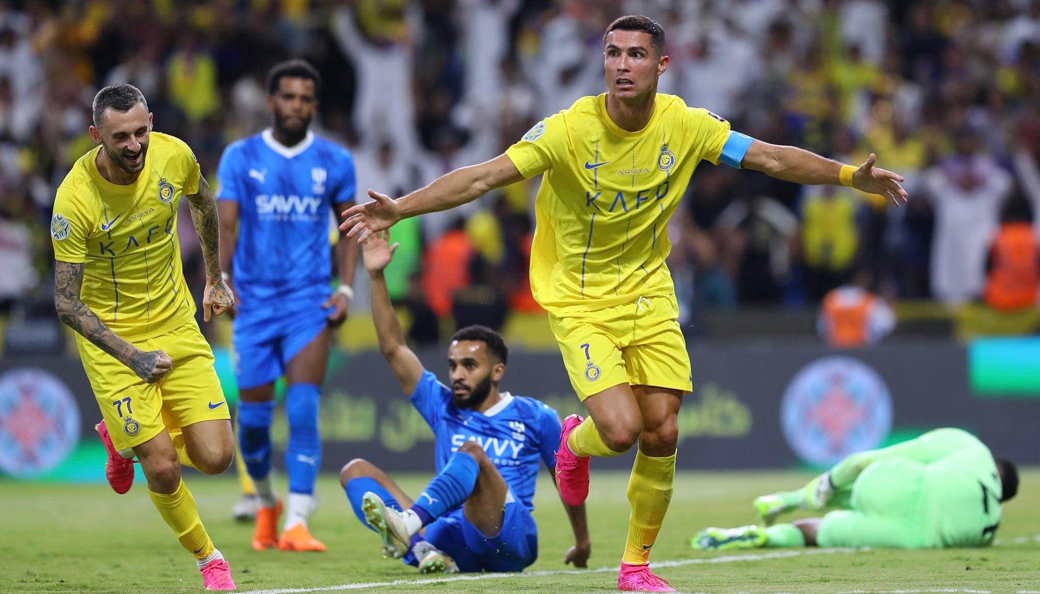 Cristiano Ronaldo celebra uno de sus goles ante el Al Hilal. 