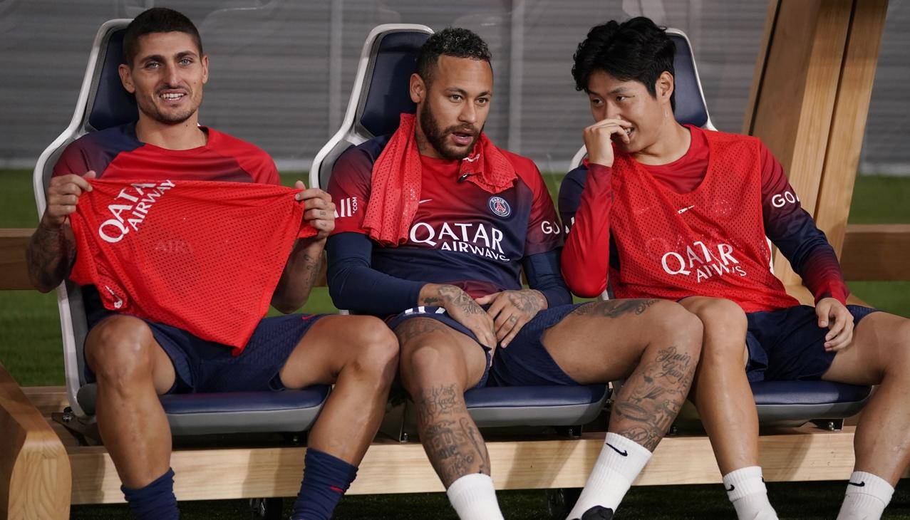 Marco Verratti, Neymar y Lee Kang-in durante la pretemporada del PSG. 