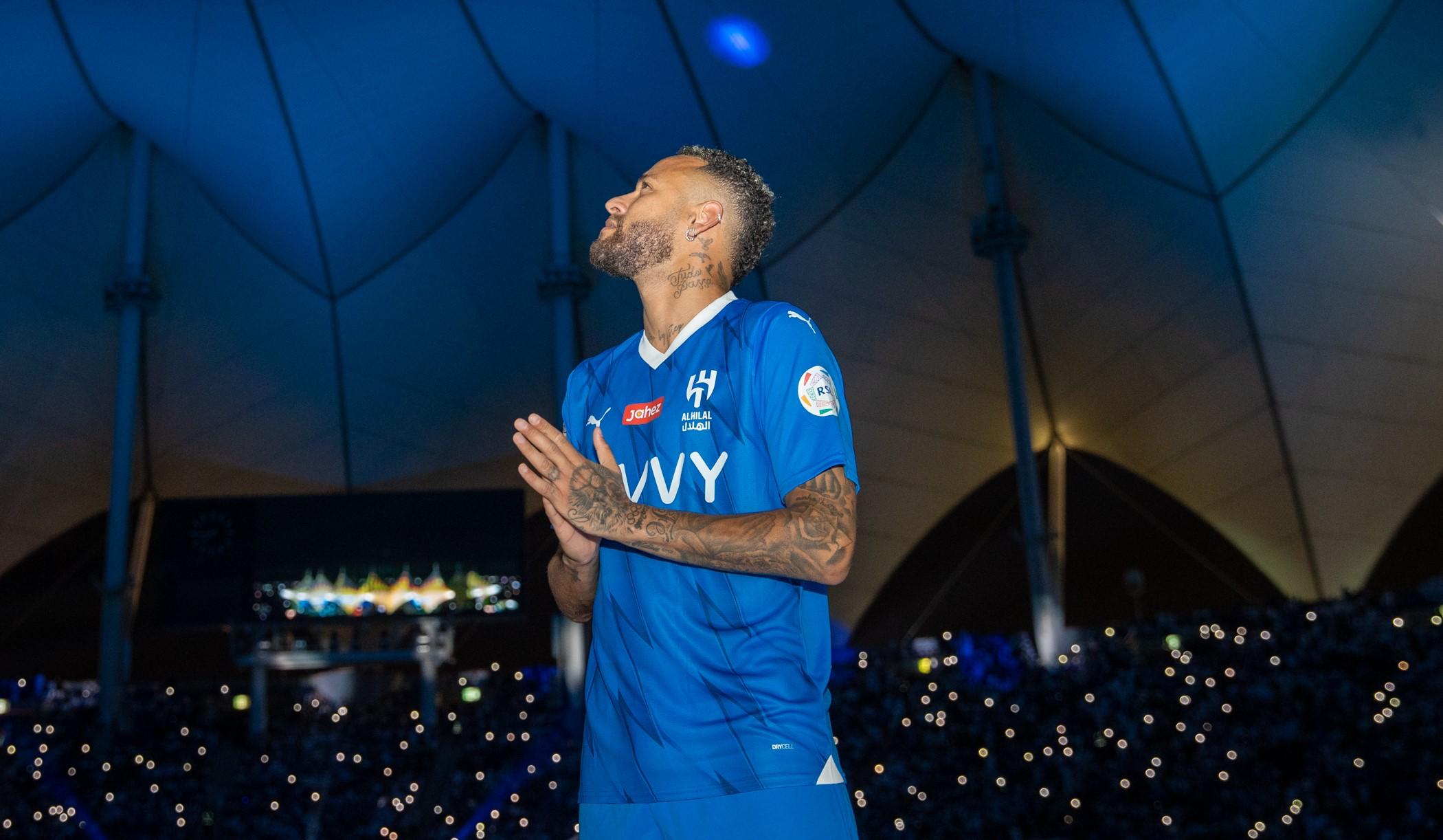 Neymar firmó por dos temporadas con el club saudí. 