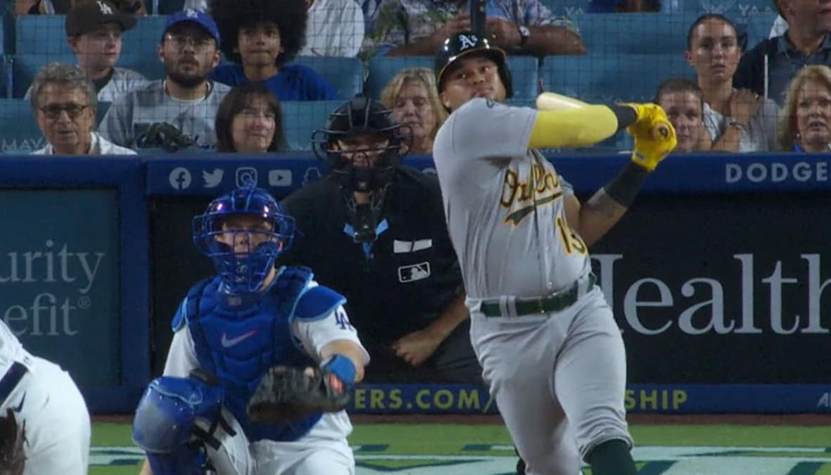 Jordan Díaz la sacó del parque en el séptimo inning.