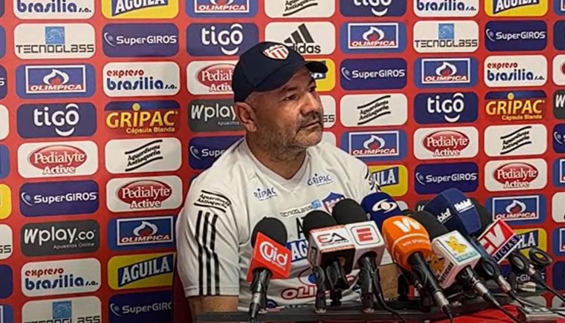 Édgar 'Panzer' Carvajal, asistente técnico del Junior. 