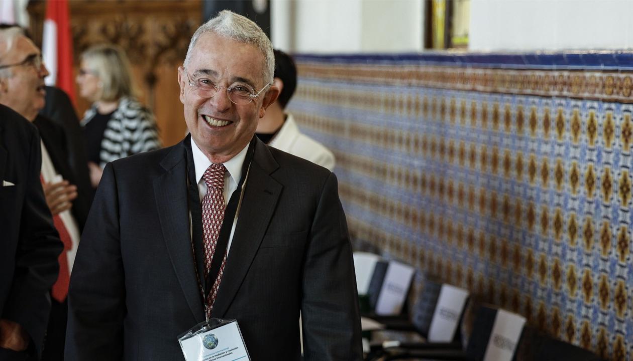 Álvaro Uribe Vélez. 