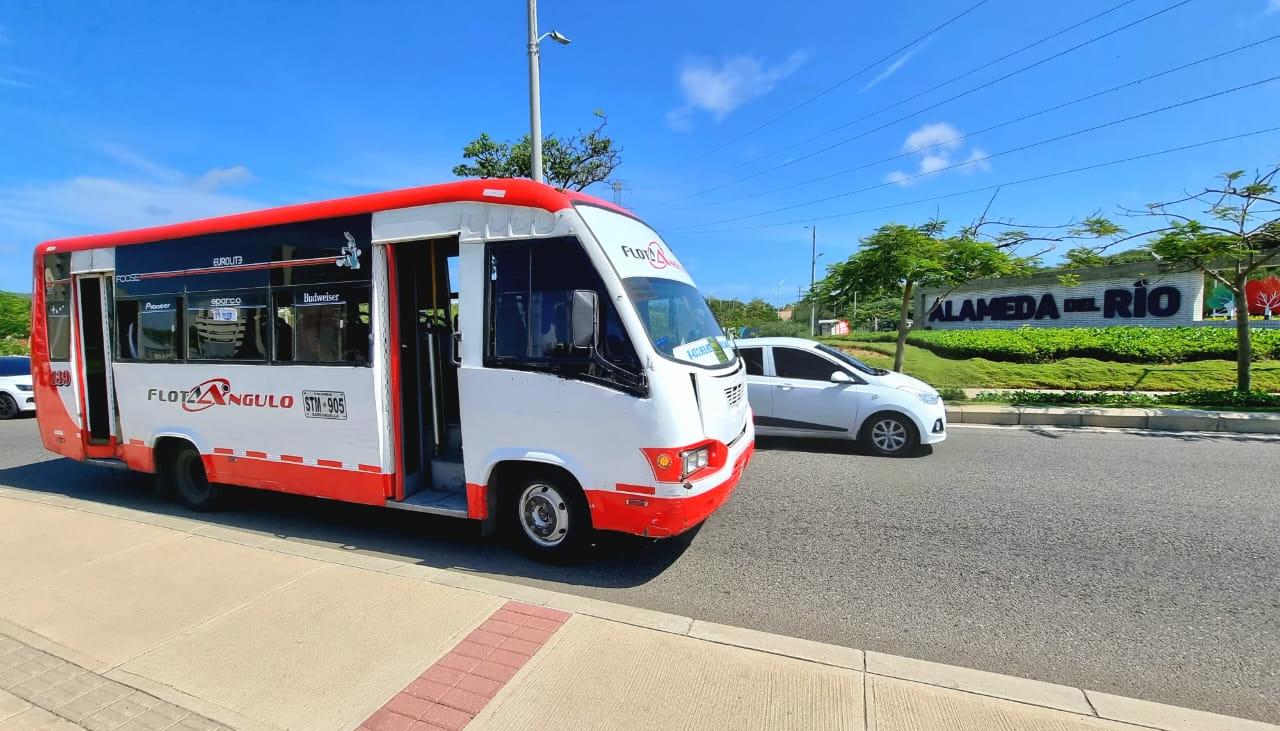Uno de los buses de la empresa Flota Angulo.