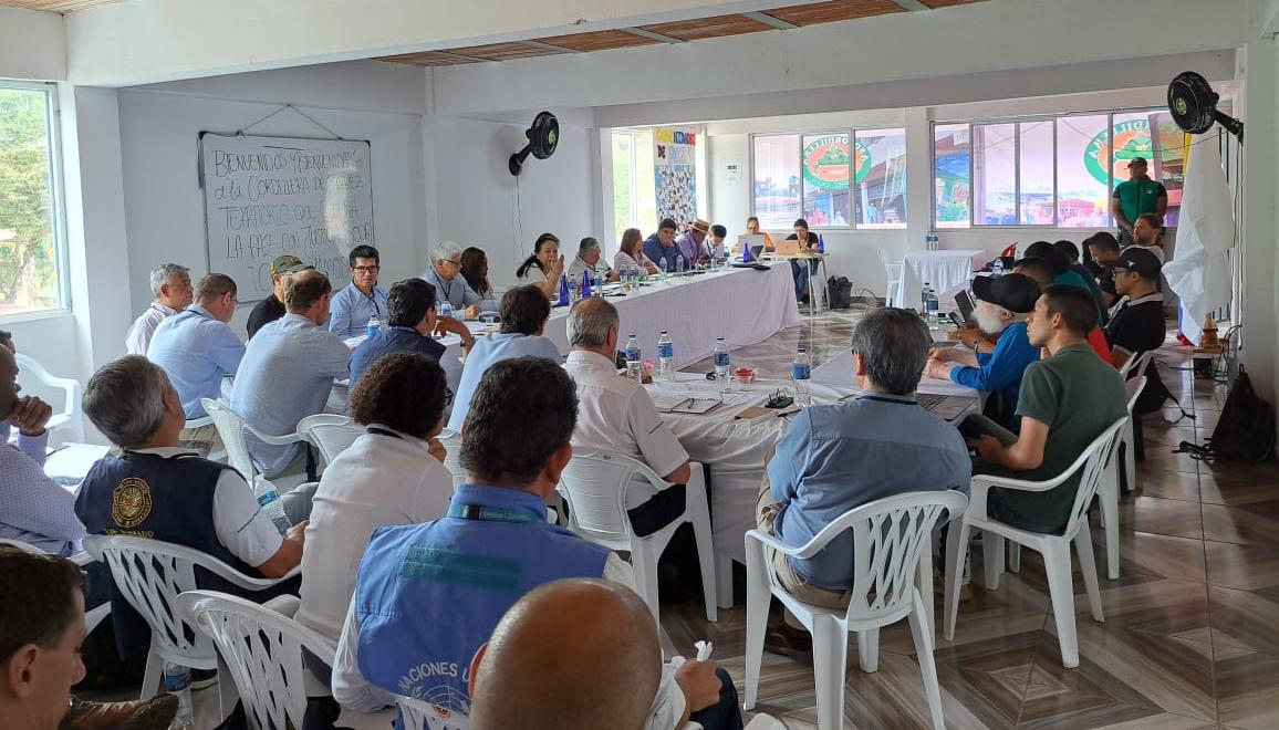 Gobierno y disidencia de FARC en reunión en el Cauca.