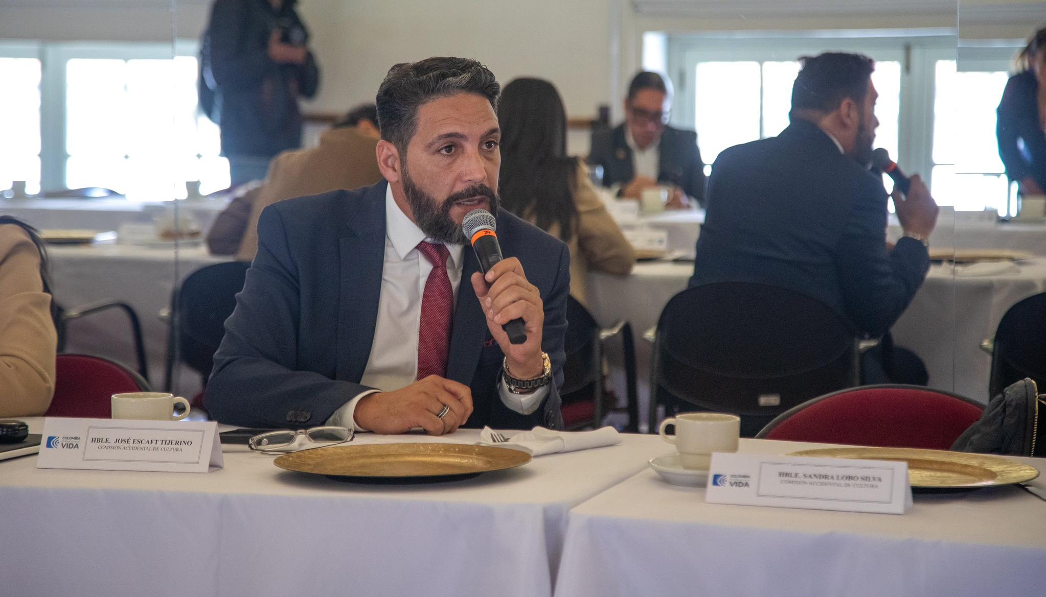 El representante a la Cámara, Agmeth Escaf.