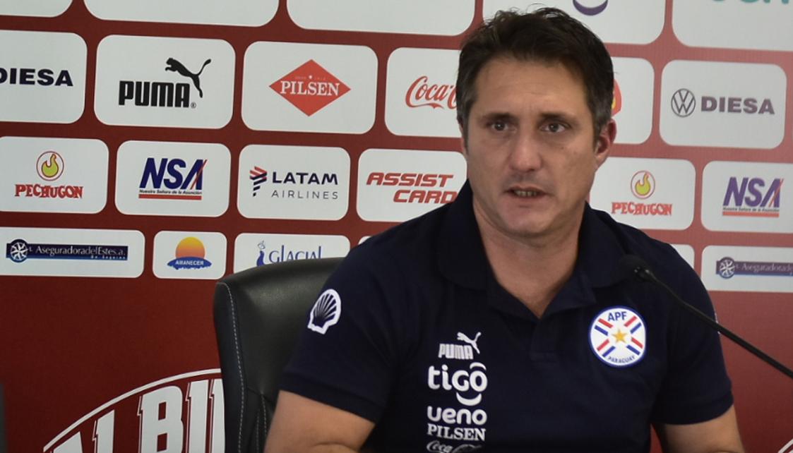 El entrenador argentino Guillermo Barros Schelotto.