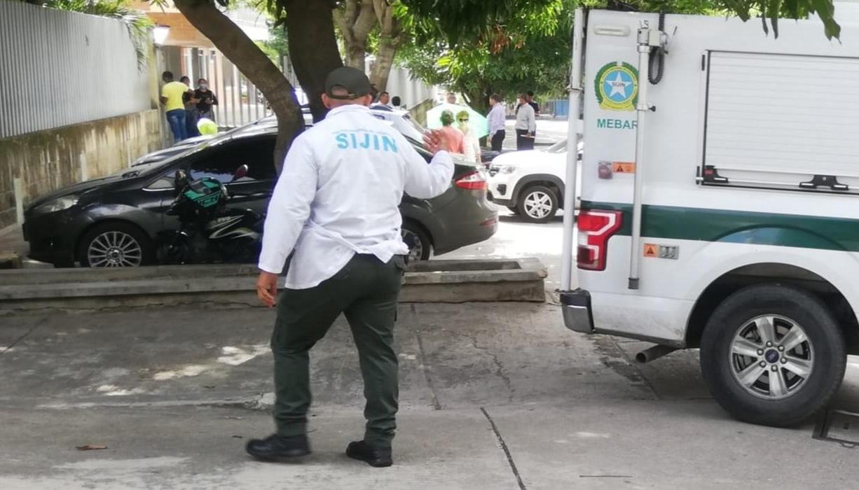 El cuerpo fue trasladado a Medicina Legal. 