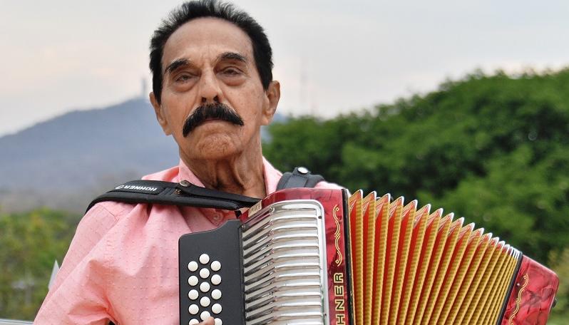 El acordeonero Miguel López.
