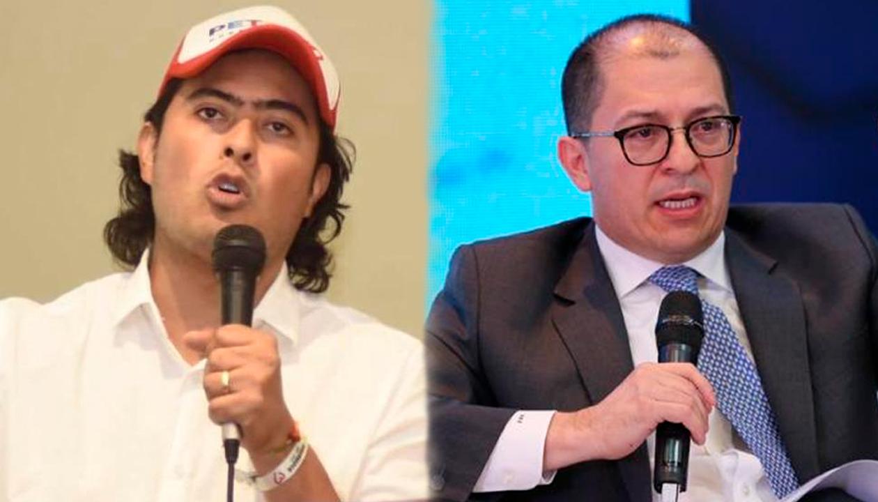 Nicolás Petro y el fiscal Francisco Barbosa.