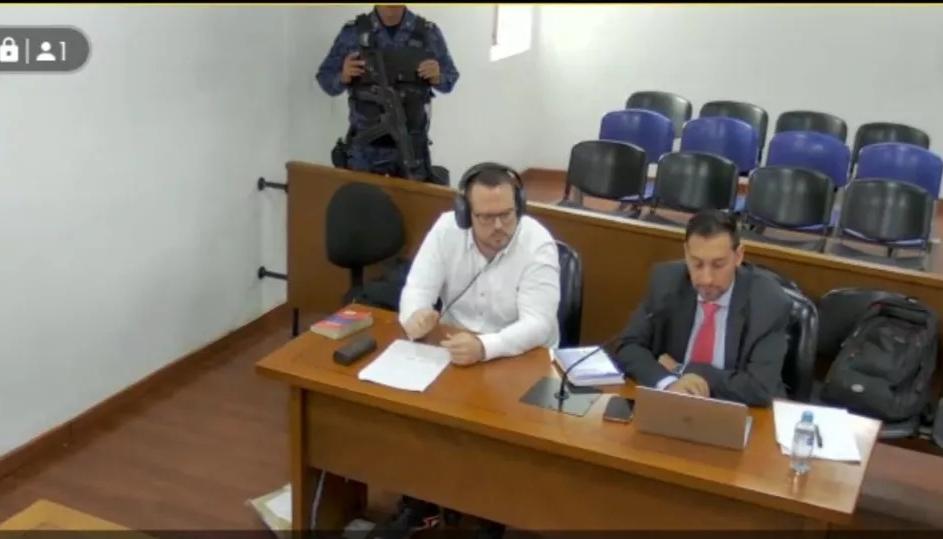 John Poulos (izquierda), presunto feminicida de Valentina Trespalacios.