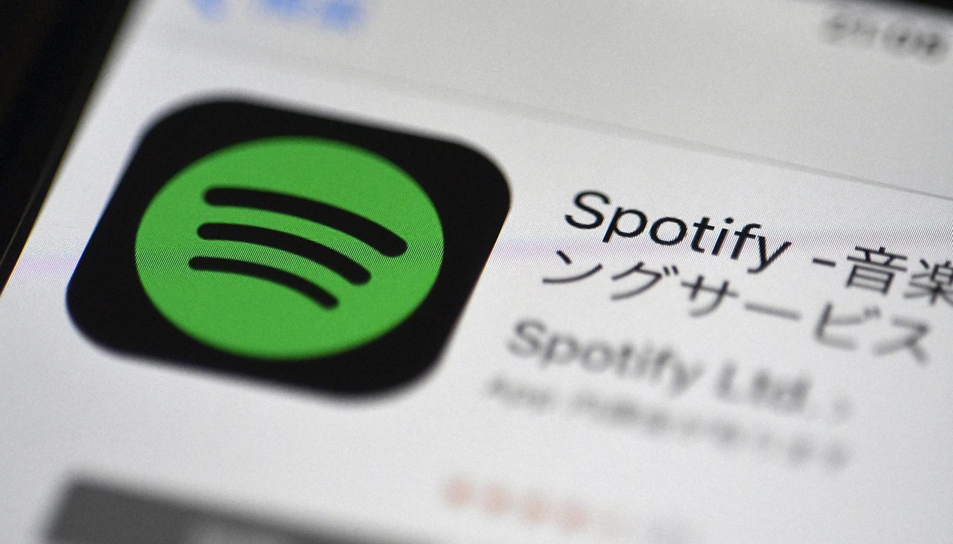 Spotify visto en la pantalla de un teléfono inteligente en Tokio, Japón.