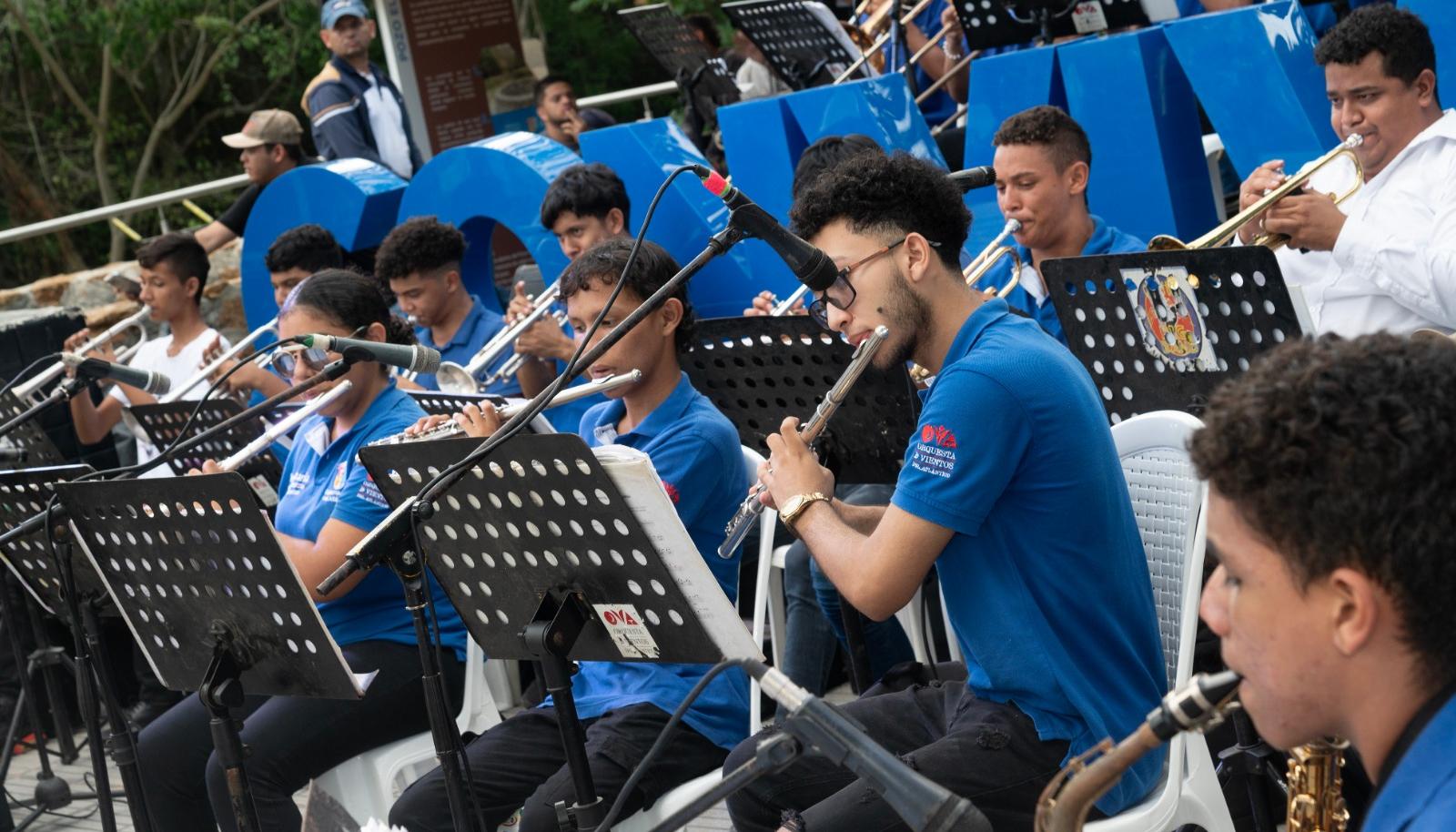Alumnos de la Orquesta de Viento del Atlántico (OVA).
