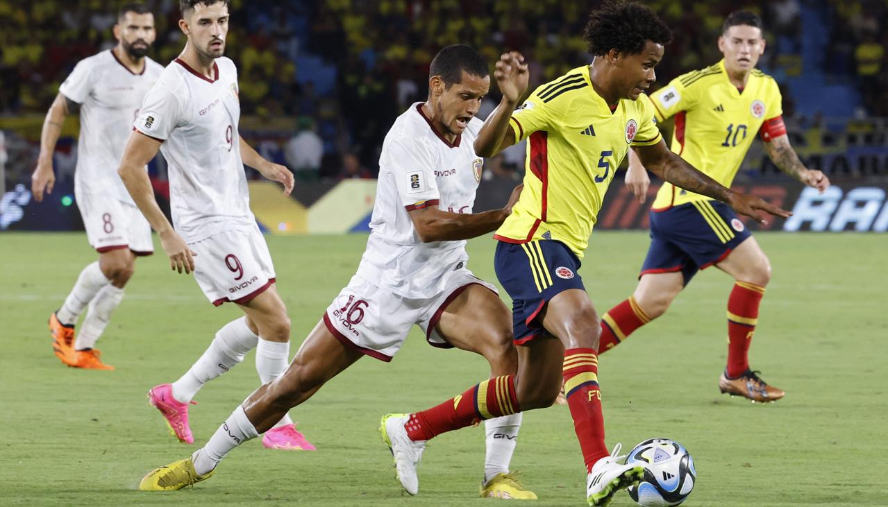 Wílmar Barrios durante el partido contra Venezuela, en el que entró en los minutos finales. 