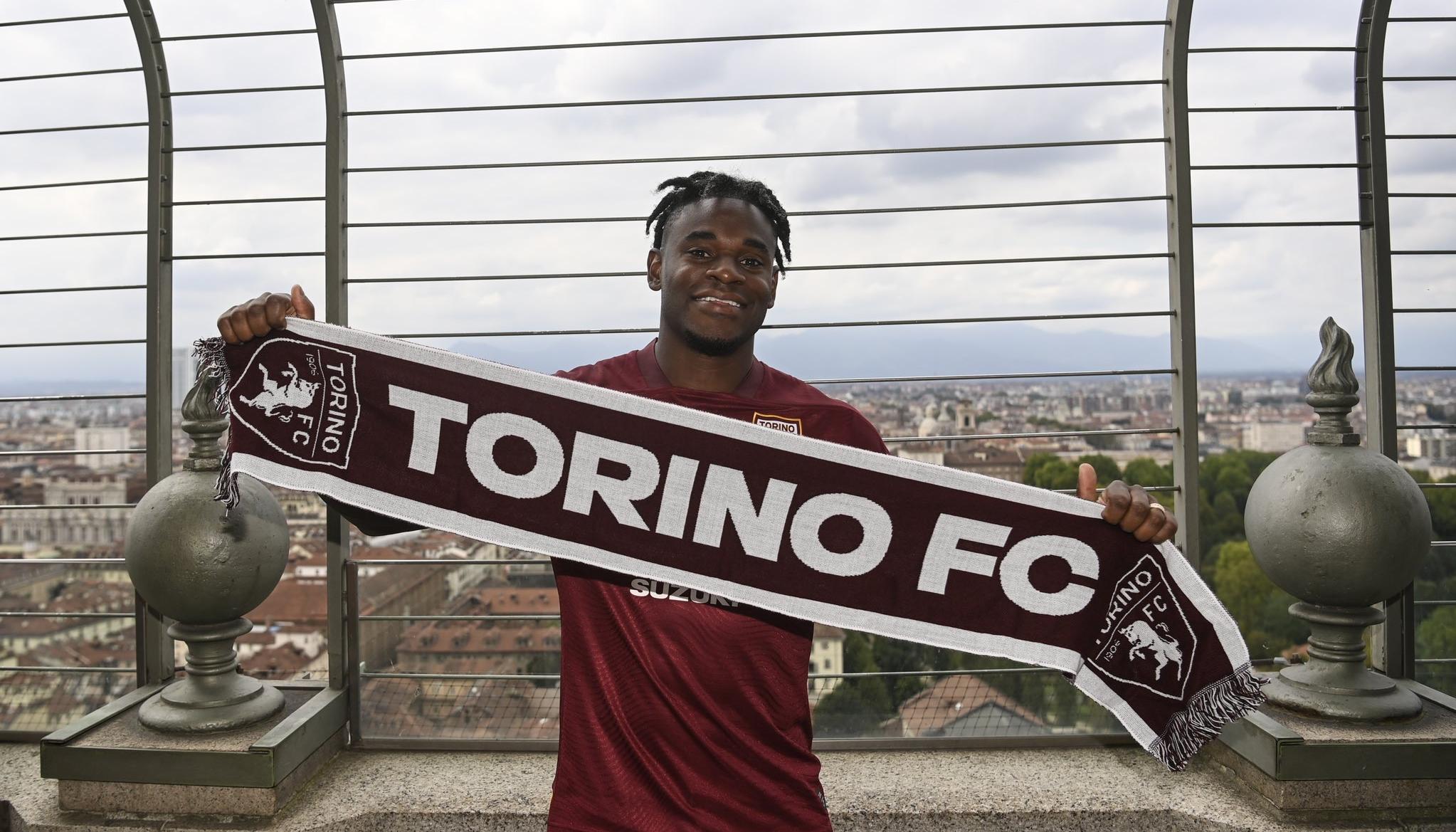 El Torino será el quinto equipo en Italia de Duván Zapata. 