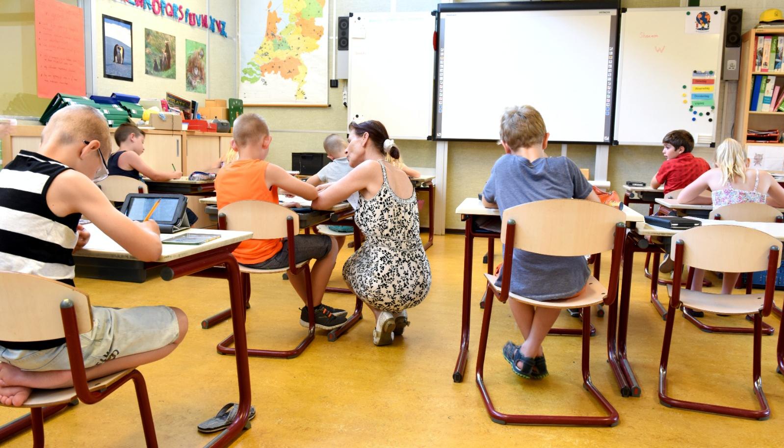 Niños en una escuela.