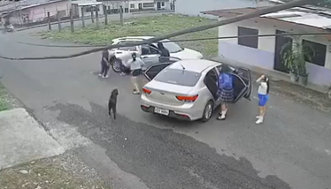 Momento exacto en el que la estudiante es secuestrada.