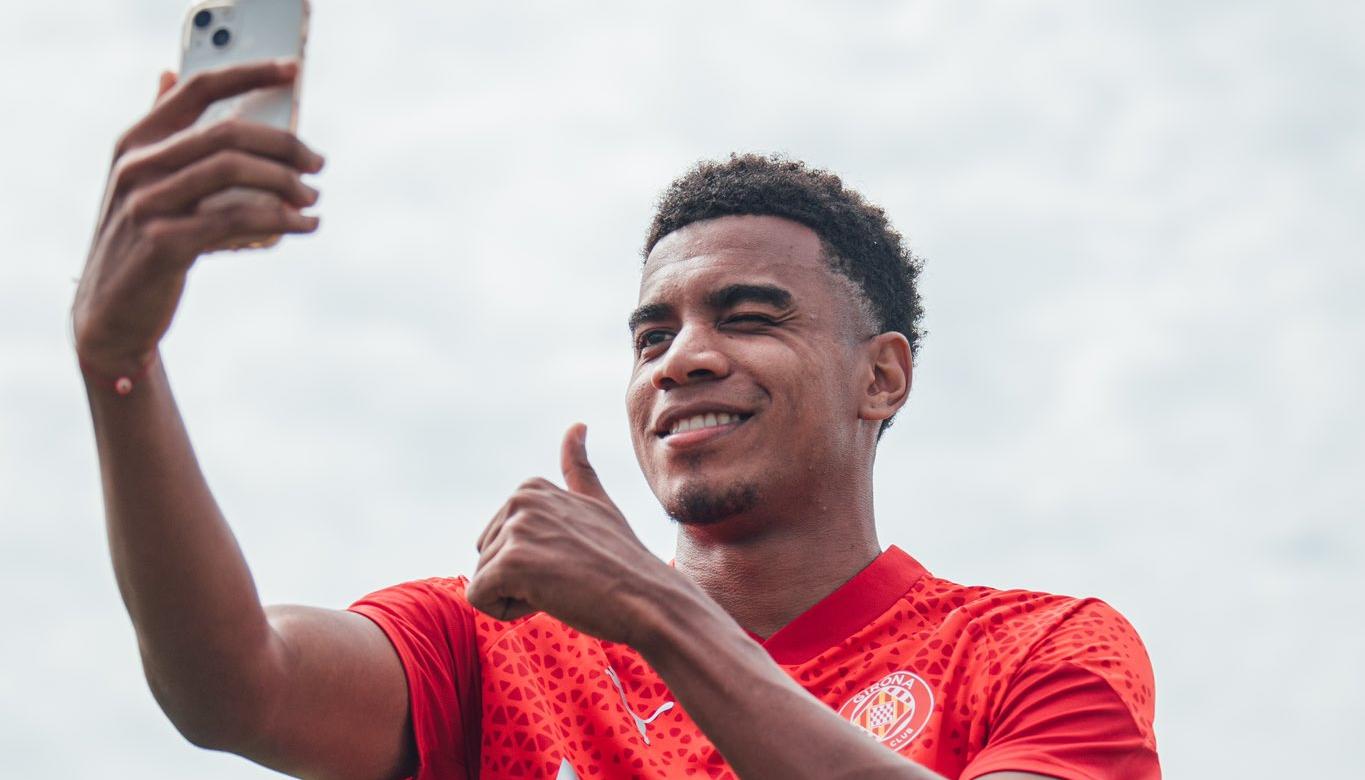 Jhon Solís firmó contrato hasta 2028 con el Girona.