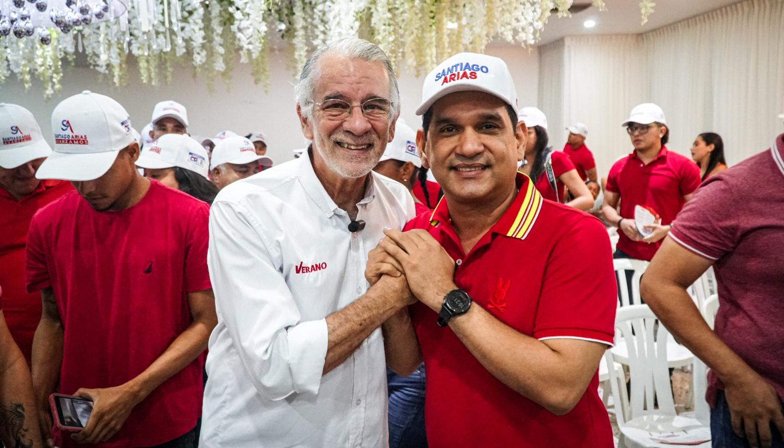El candidato a la Gobernación Eduardo Verano y el candidato al Concejo Santiago Arias