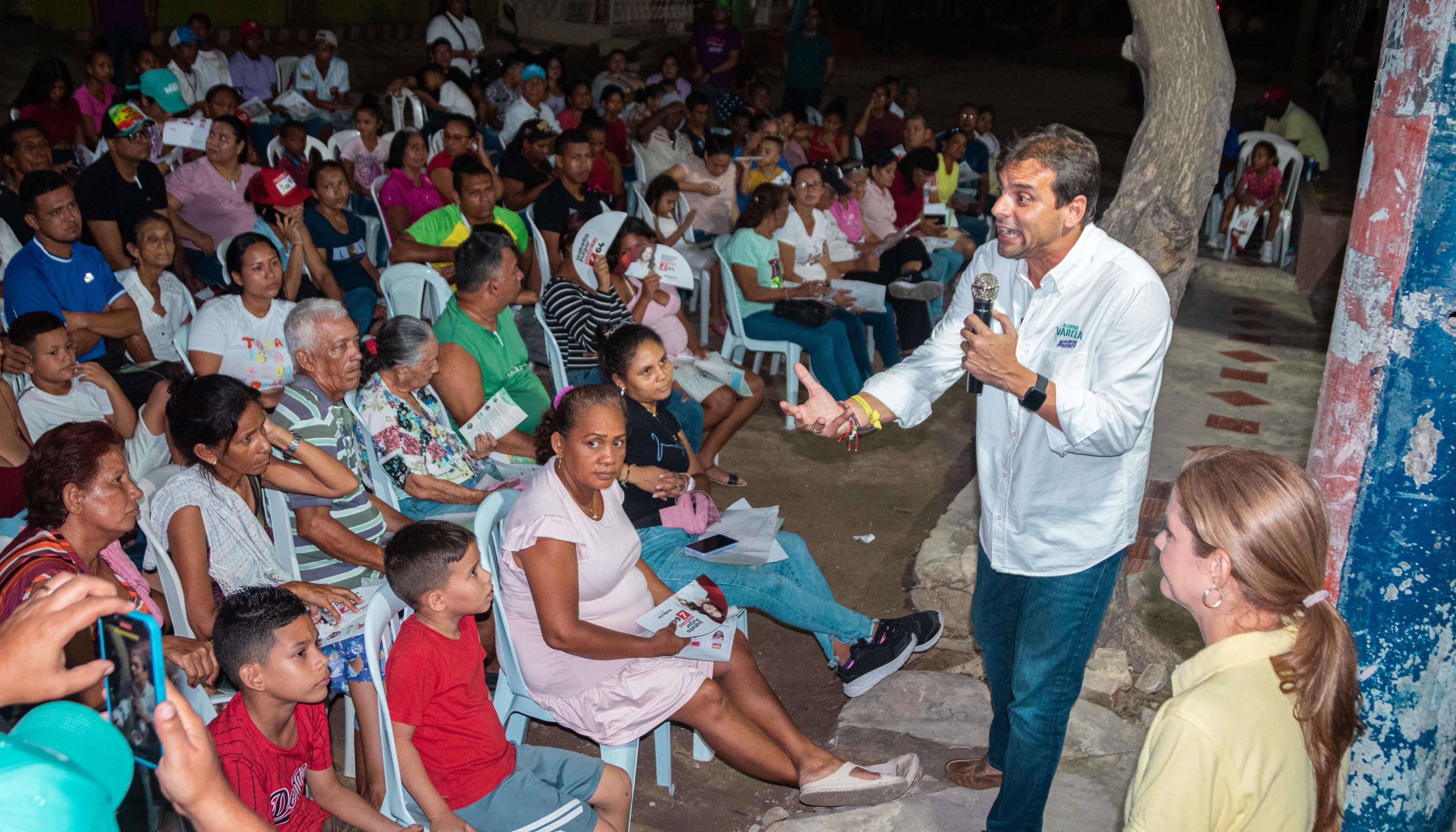 Alfredo Varela en el barrio San Roque.