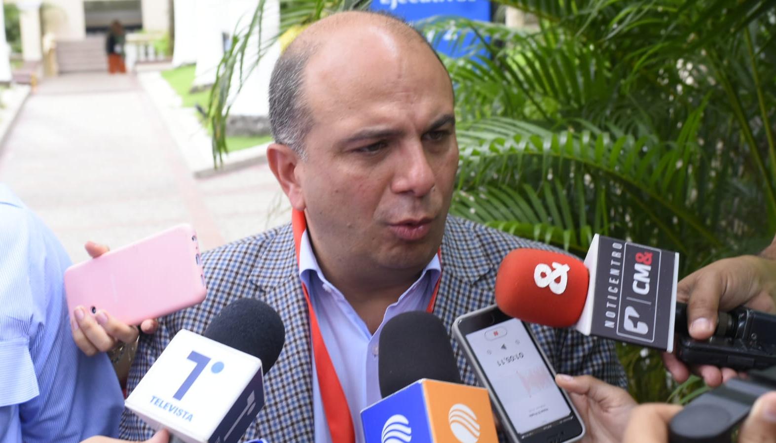 Carlos Camargo Assis, Defensor del Pueblo