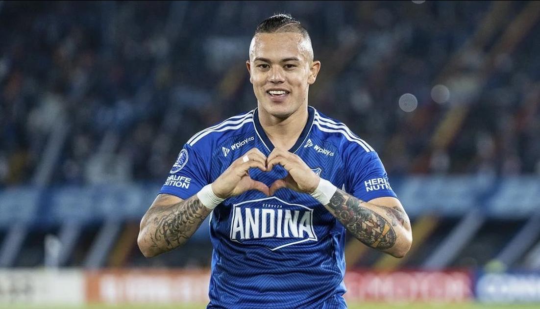 El delantero Leonardo Castro.