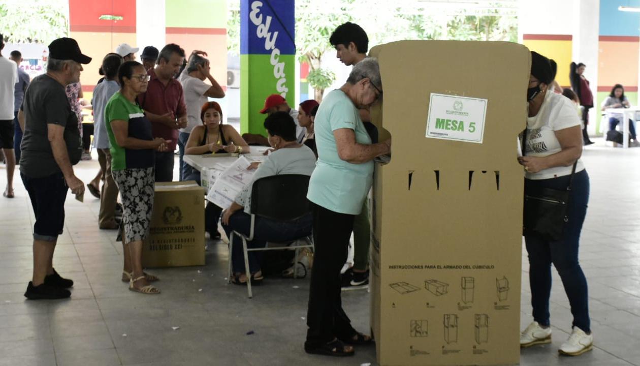Imagen del puesto de votación en el Colegio Caldas, en Soledad.