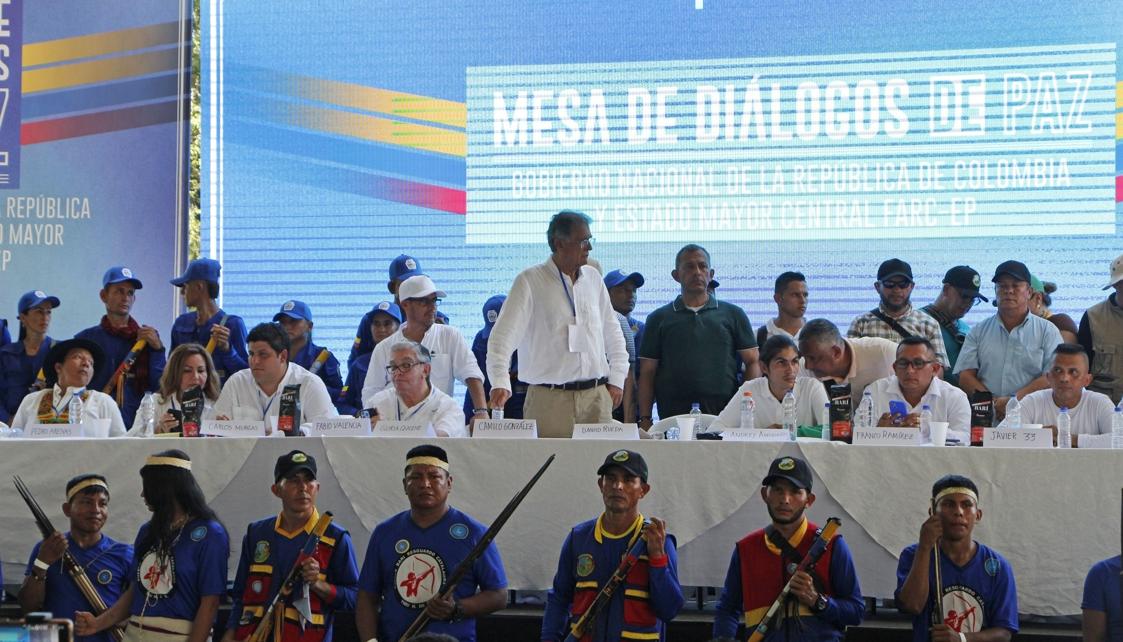 Imagen de la mesa de diálogo.