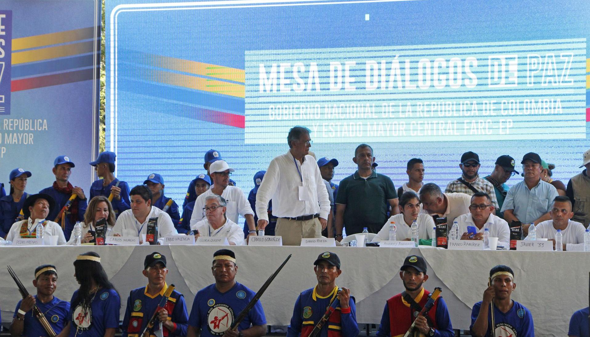 Instalación de mesa de diálogos entre Gobierno y EMC