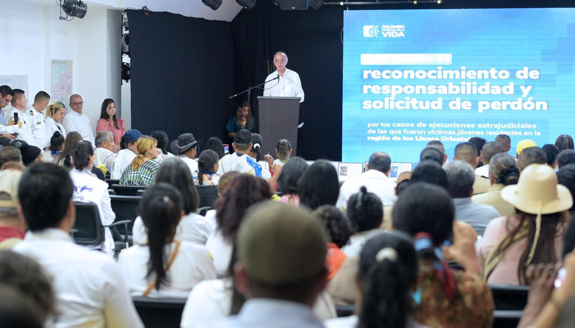 Ministro de Defensa, Iván Velásquez, durante el acto.
