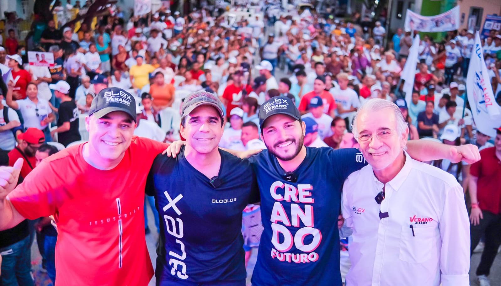 Gonzalo Baute, Alex Char, Samir Radi y Eduardo Verano en la cancha de La Magdalena