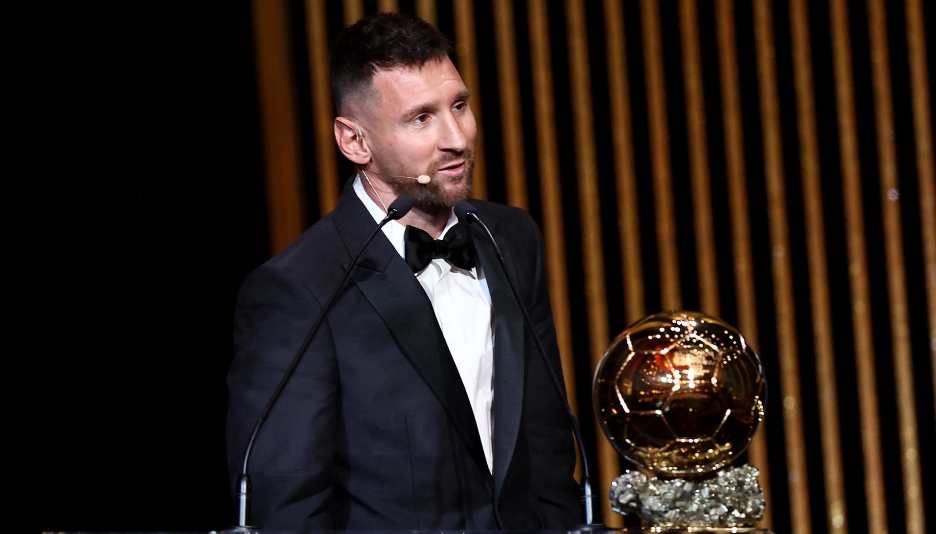 Lionel Messi agradeciendo por su octavo Balón de Oro.