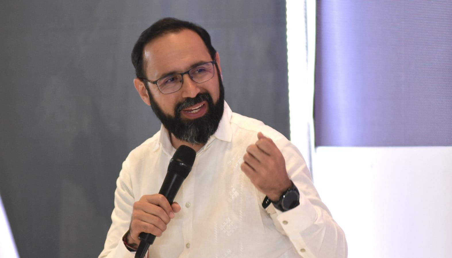 Andrés Camacho, Ministro de Minas y Energía.