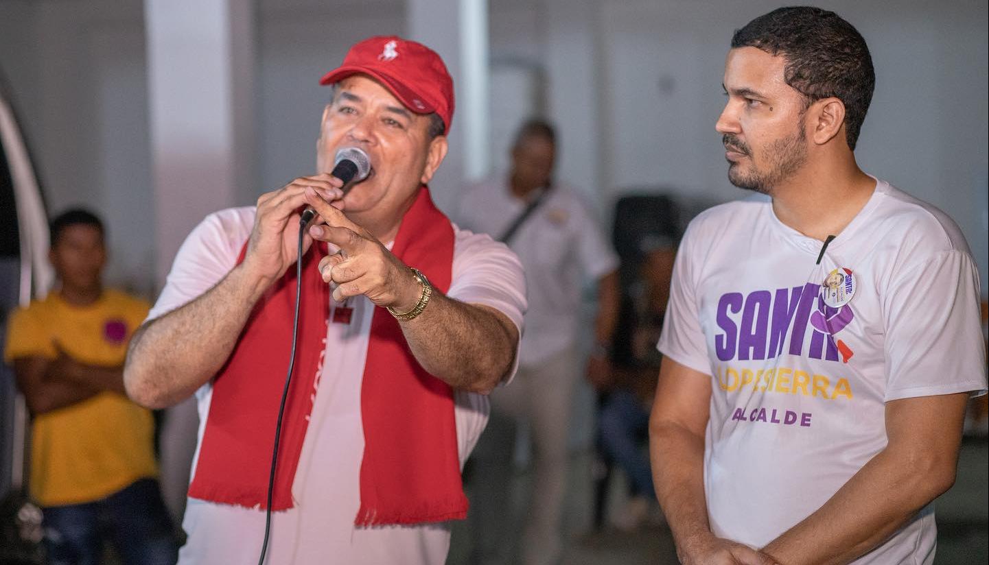 Santa Lopesierra y su hijo Samuel Santander Lopesierra.