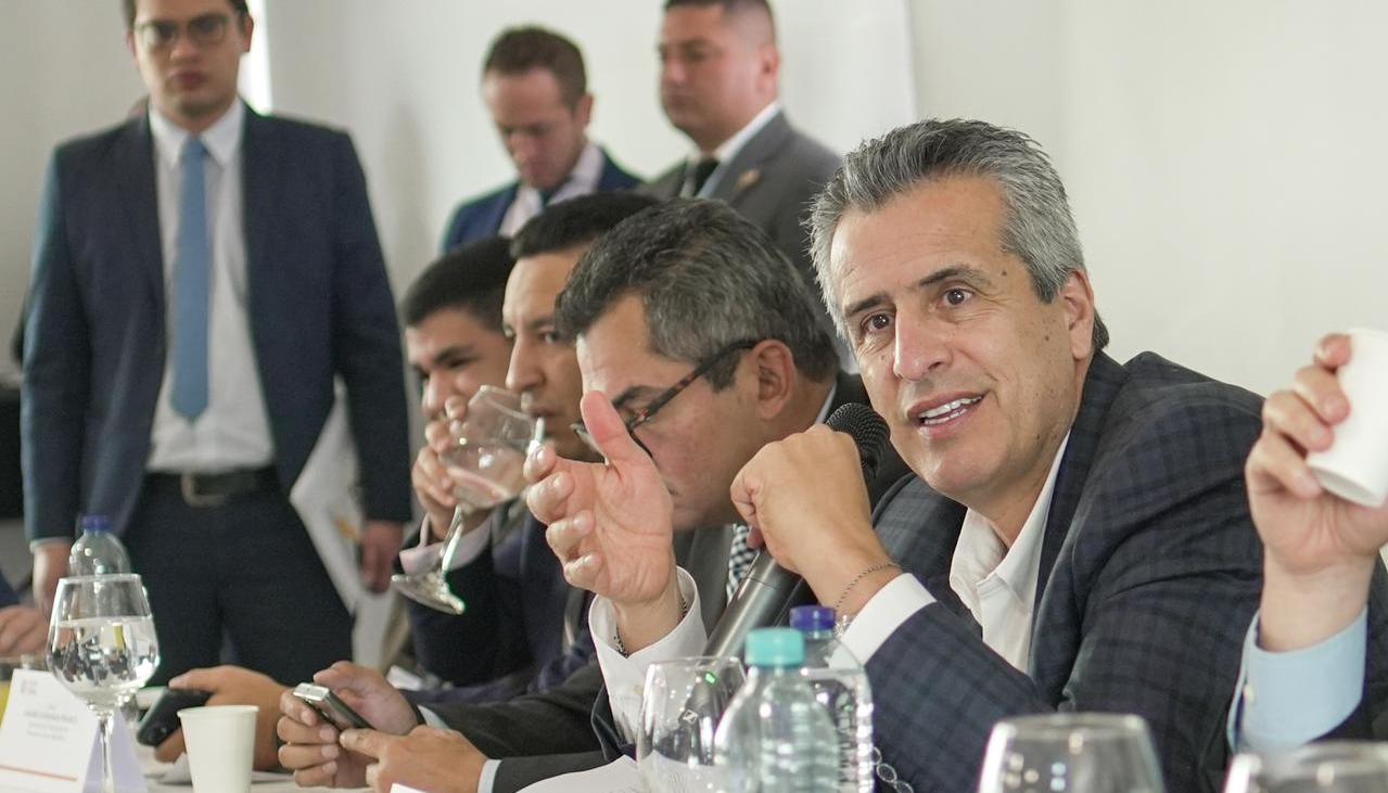 Luis Fernando Velasco, Ministro del Interior.