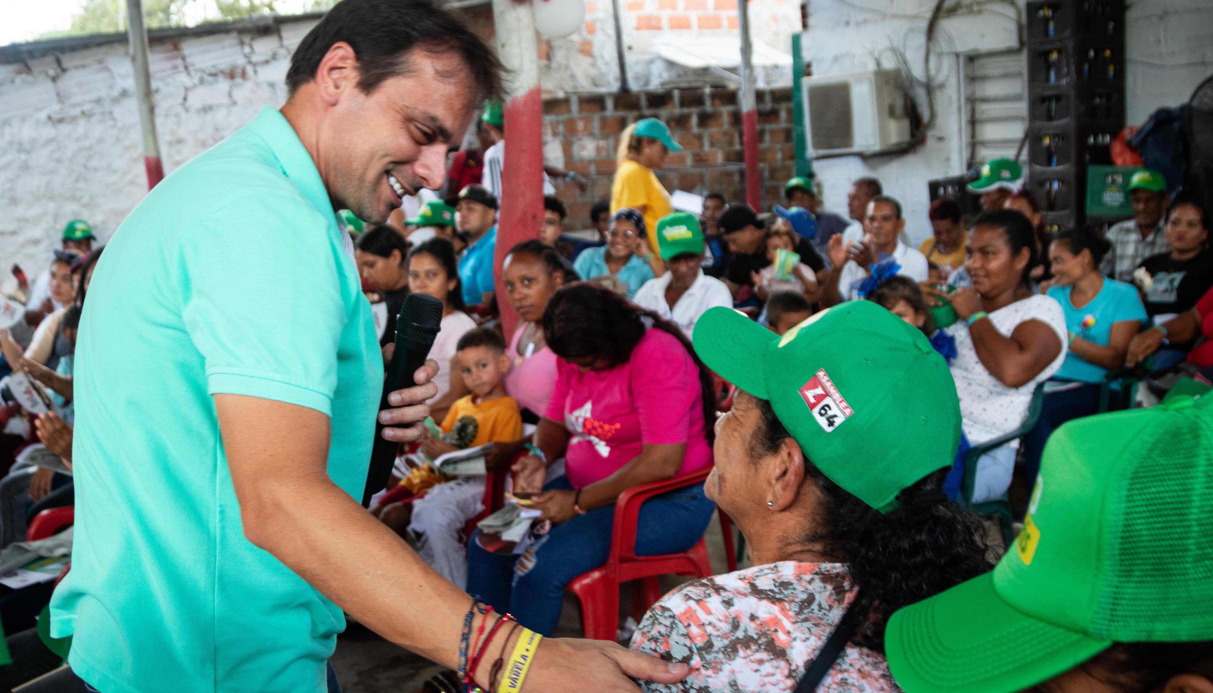 El candidato a la Gobernación Alfredo Varela en la visita a Ponedera y a sus corregimientos
