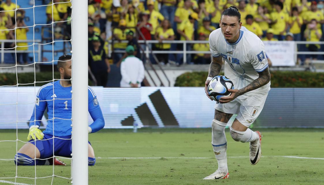 Darwin Núñez tras marcar, de pena máxima, el gol del empate uruguayo.