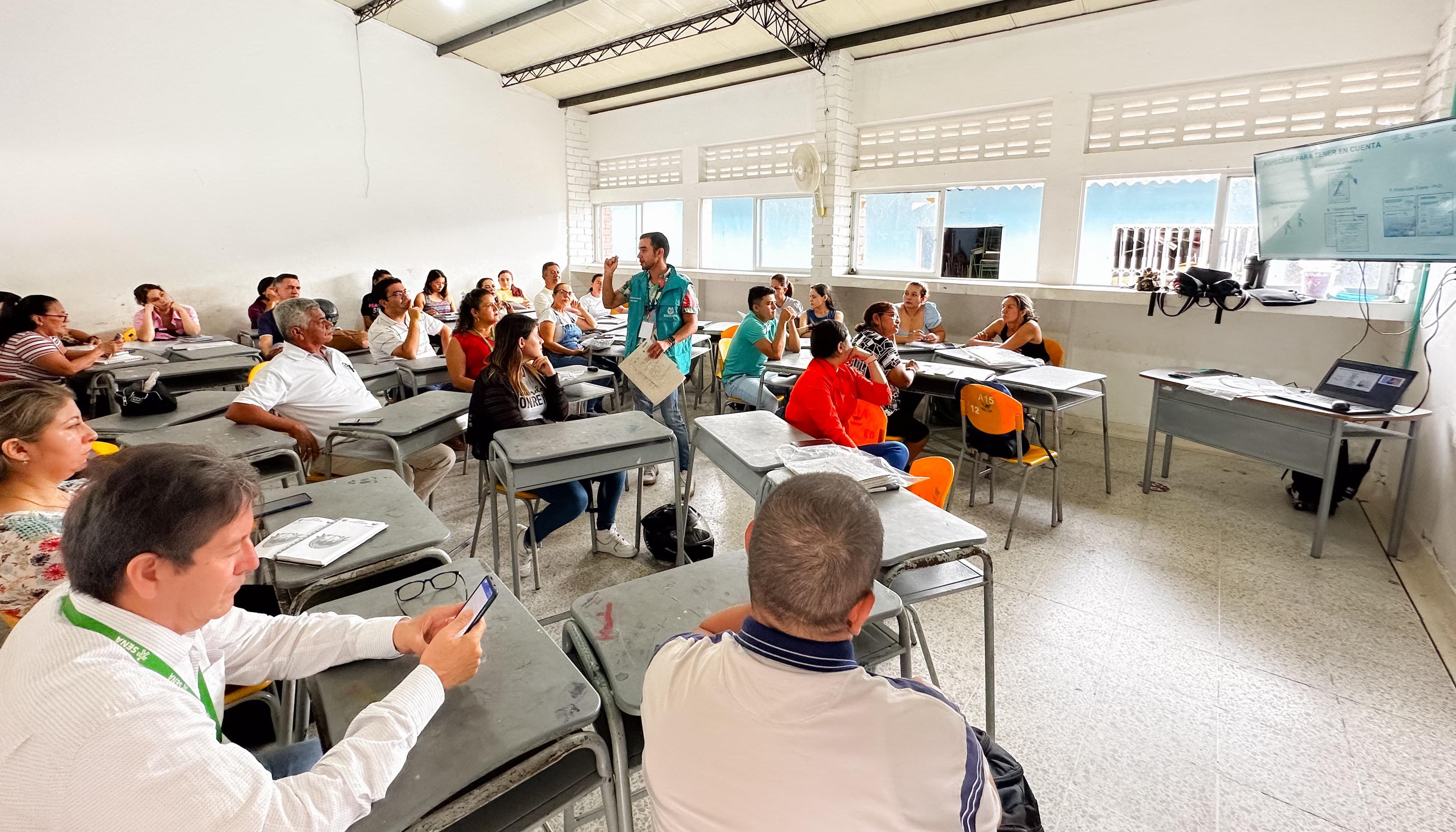 Capacitación para los jurados de votación.