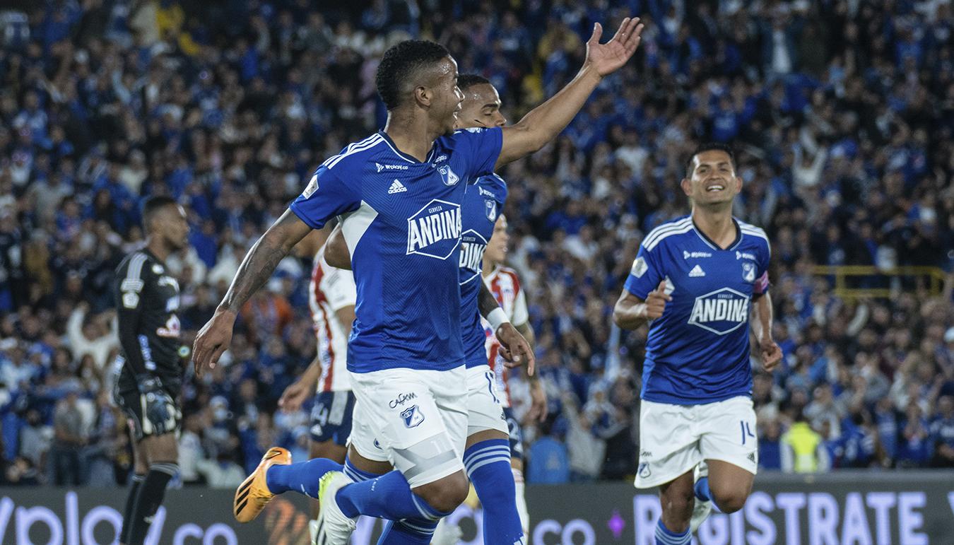 Beckham Castro celebra tras marcar el gol que le dio la victoria a Millonarios.