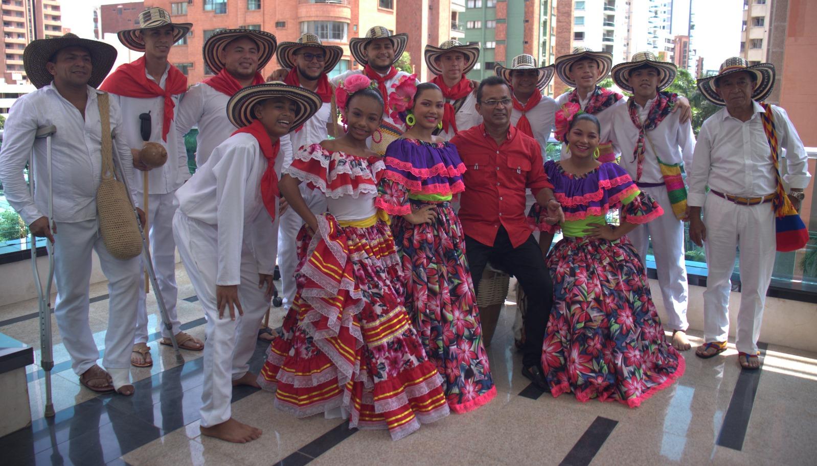 La comitiva del Festival Nacional de Gaitas en Ovejas, Sucre