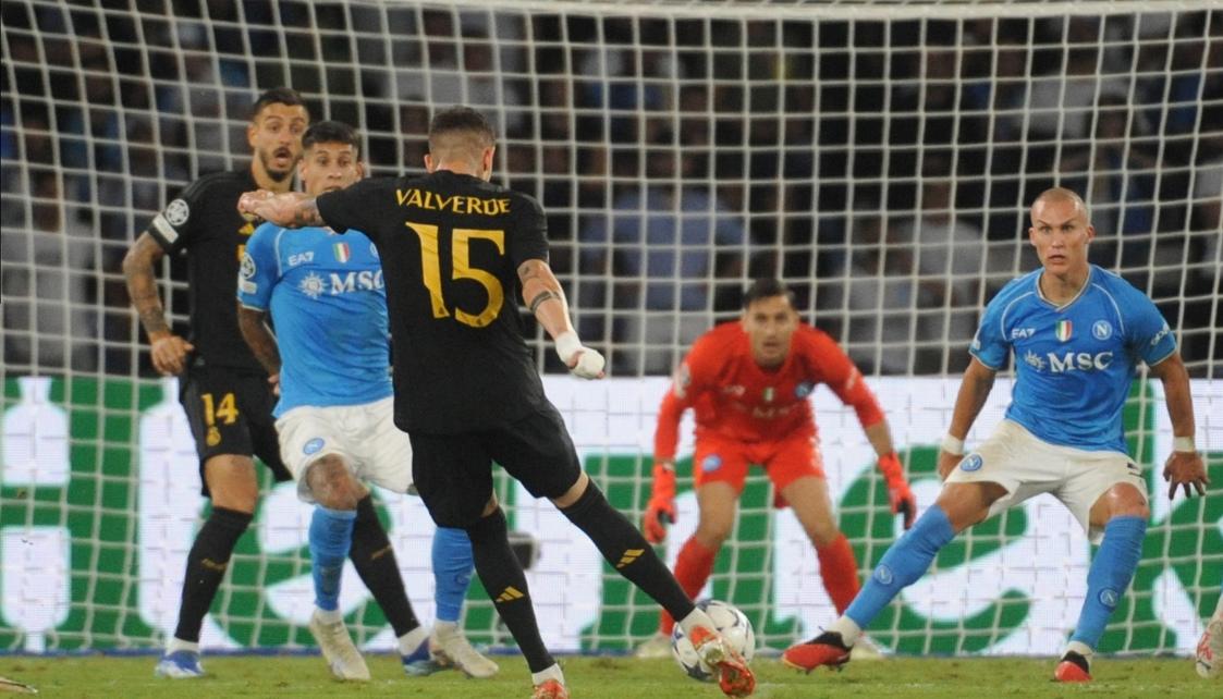 El violento disparo de Fede Valverde que provocó el tercer gol del Real Madrid. 