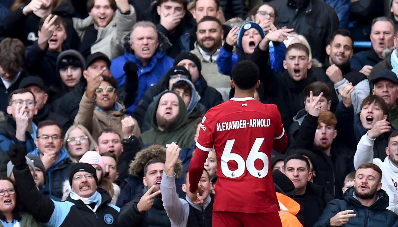 Trent Alexander-Arnold celebrando el gol del empate.