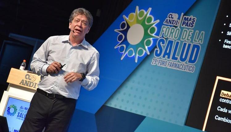 Bruce Mac Master, presidente de la Asociación Nacional de Empresarios – Andi-