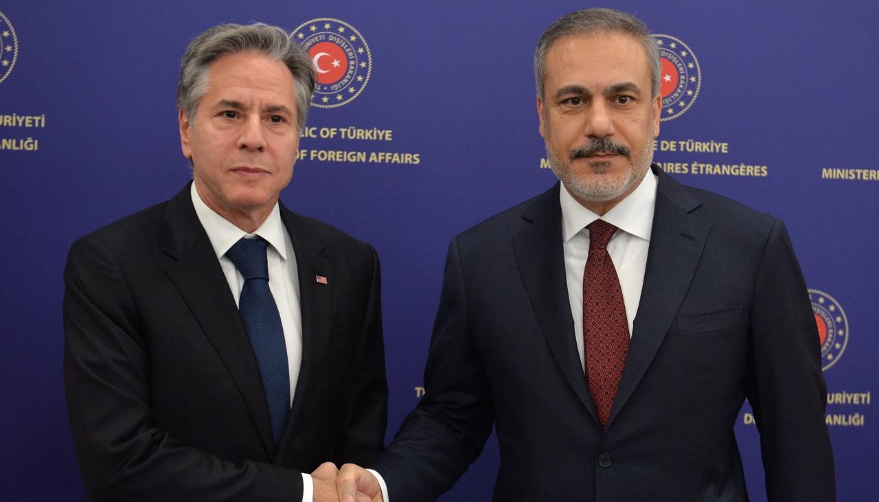 Antony Blinken y Hakan Fidan.