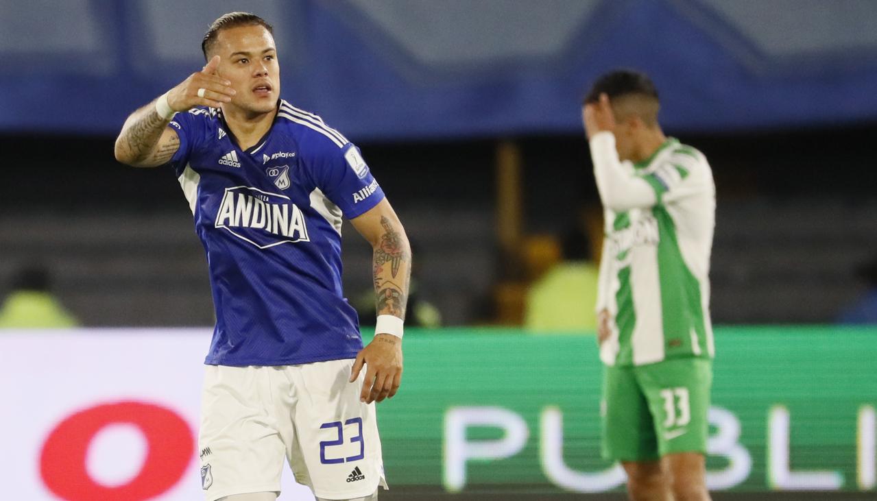 Leonardo Castro celebrando su gol.