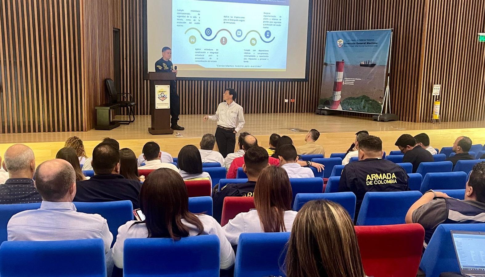 Taller del Plan Nacional de Contingencia realizado por la Dimar.